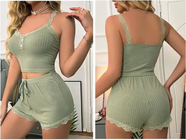 Ensemble pyjama sexy été femme – Dentelle, top à bretelles & short doux